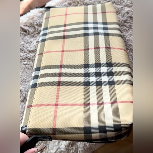 SALE ENDS AT MN ❤️ EUC Burberry Haymarket Novacheck Canvas Baguette Shoulder Bag - Picture 7 of 17